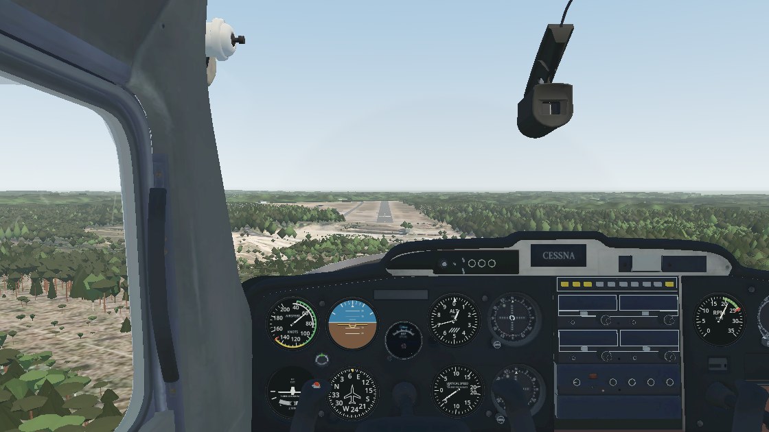 C152 cockpit on final approach to runway 07 at Vesivehmaa